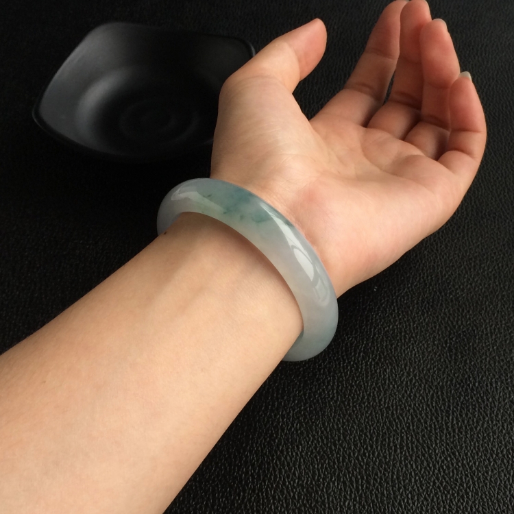 (超值推荐)冰种飘花手镯(56mm)