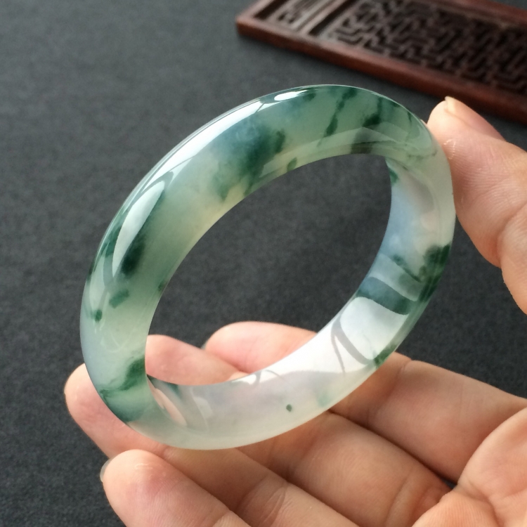 (超值推荐)冰种飘花手镯(57.1mm)