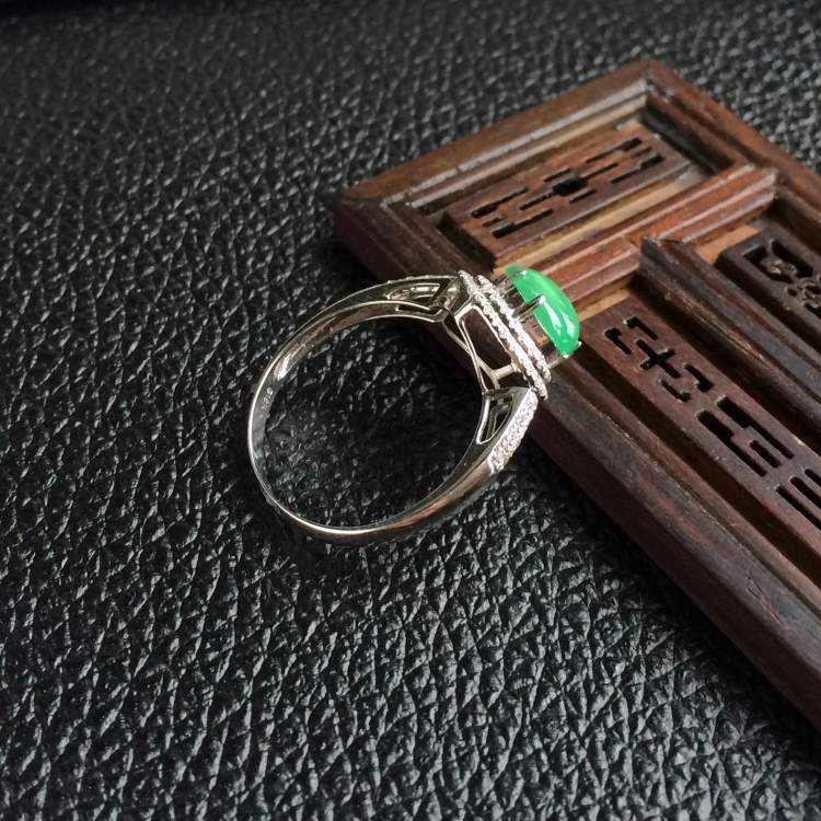 (超值推荐)冰种绿晴水镶白金钻石戒指