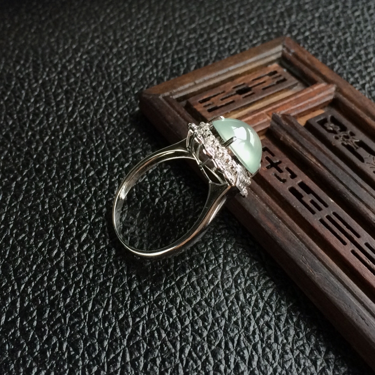 (超值推荐)冰玻种晴水镶白金钻石戒指