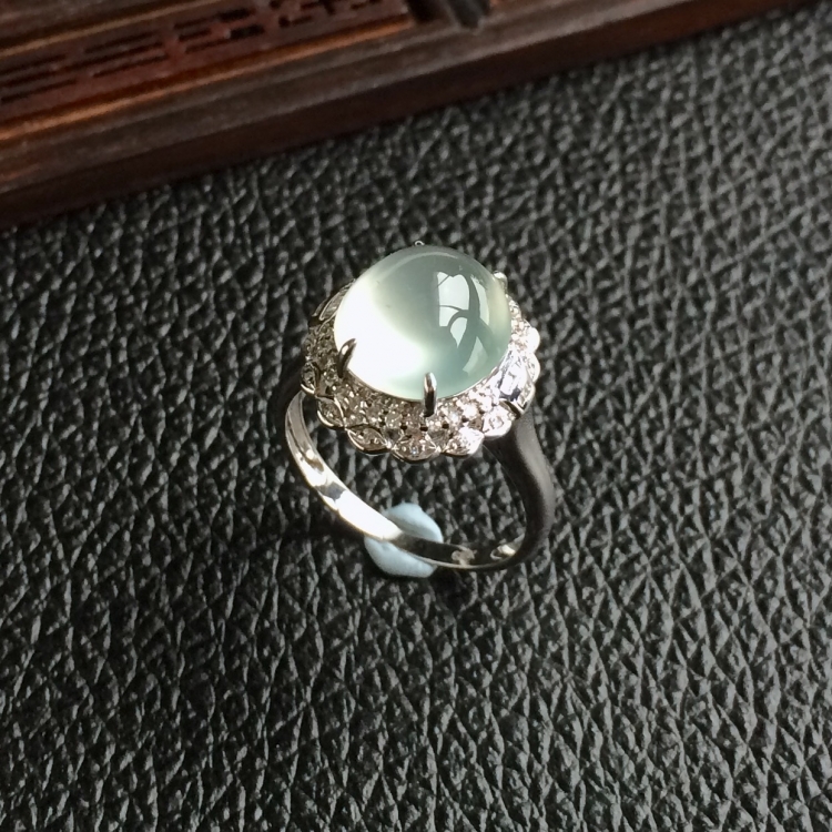 (超值推荐)冰玻种晴水镶白金钻石戒指