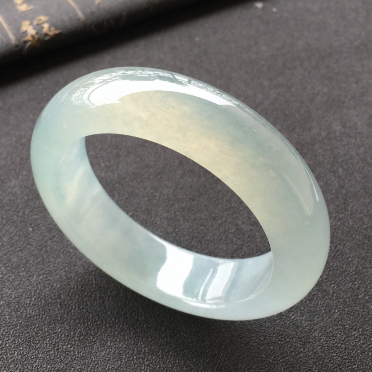 (超值推荐)冰种晴水手镯(56.6mm)