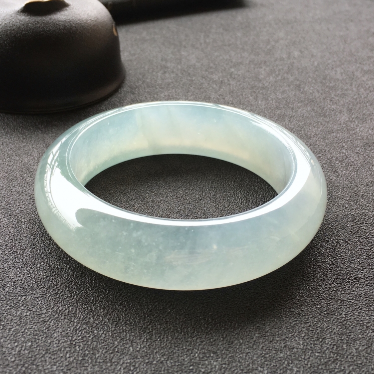 (超值推荐)冰种晴水手镯(56.6mm)