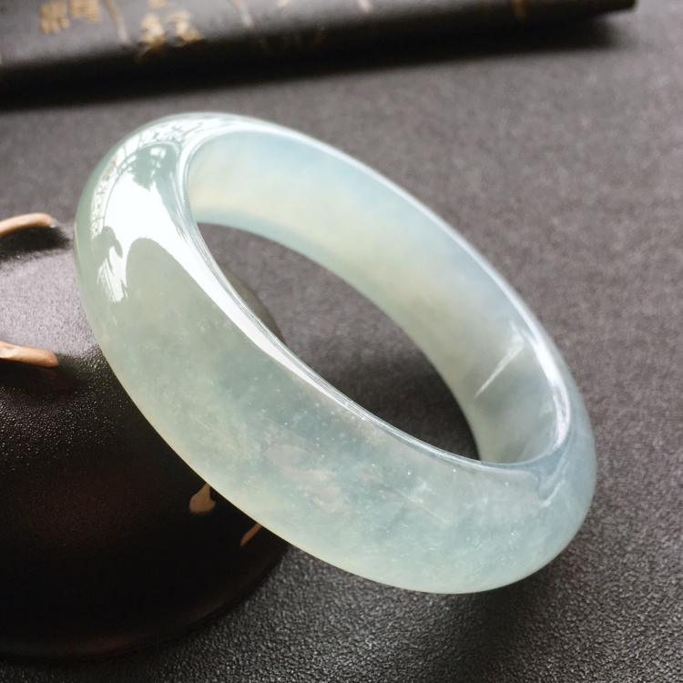 (超值推荐)冰种晴水手镯(56.6mm)
