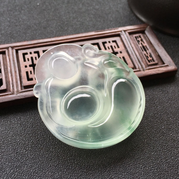 (超值推荐)冰种飘绿花布袋佛挂件