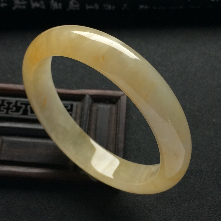 （超值推荐）糯冰种黄翡手镯（54.7mm）