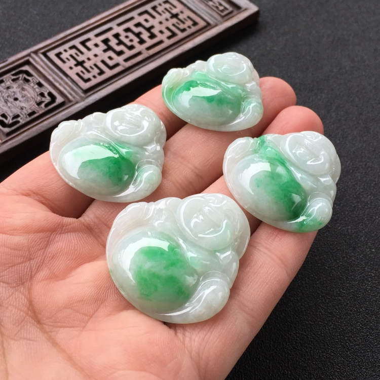 (超值推荐)糯冰种飘翠玉佛挂件一批
