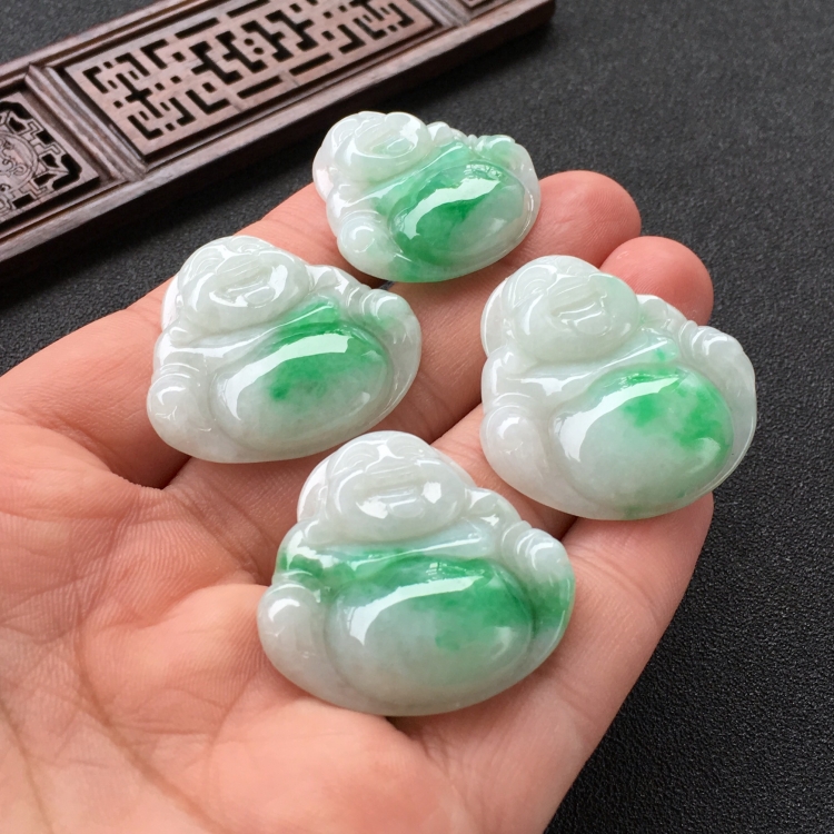 (超值推荐)糯冰种飘翠玉佛挂件一批