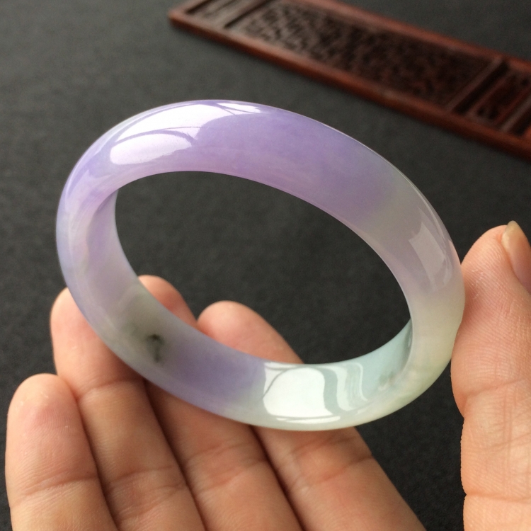 (超值推荐)糯冰种紫罗兰略飘花贵妃镯(55.3mm-51.2mm)