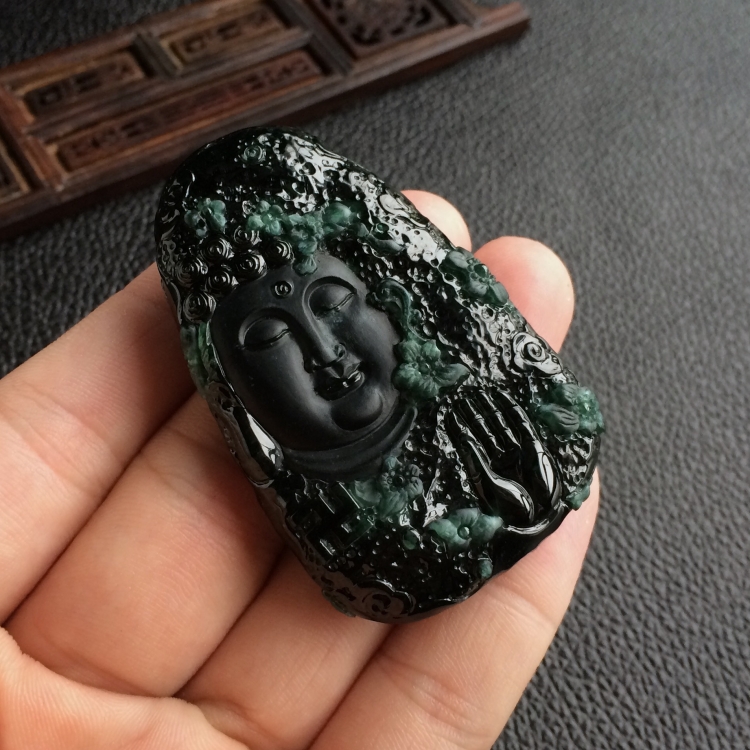 (超值推荐)糯冰种墨翠大日如来挂件