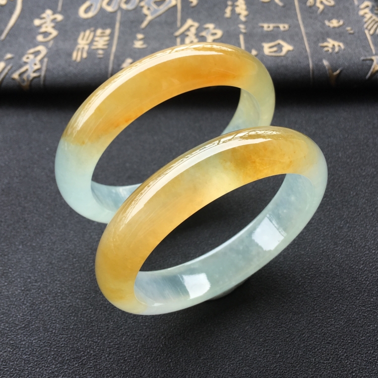 (超值推荐)冰种黄翡手镯一对(55.8mm/56.5mm)