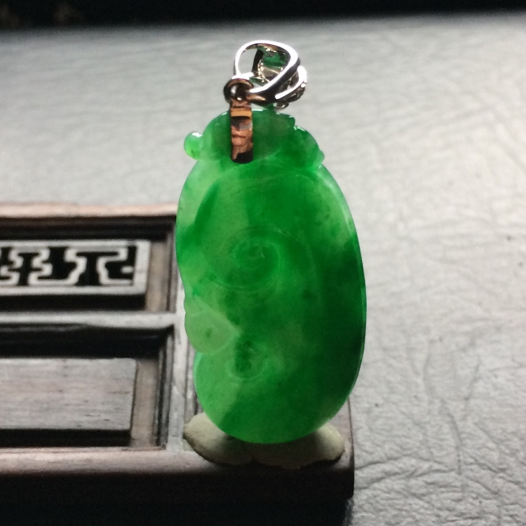 （超值推荐）糯冰种飘翠如意挂件（金扣）