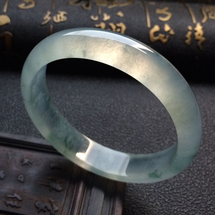 （超值推荐）冰种飘花手镯（55.8mm）