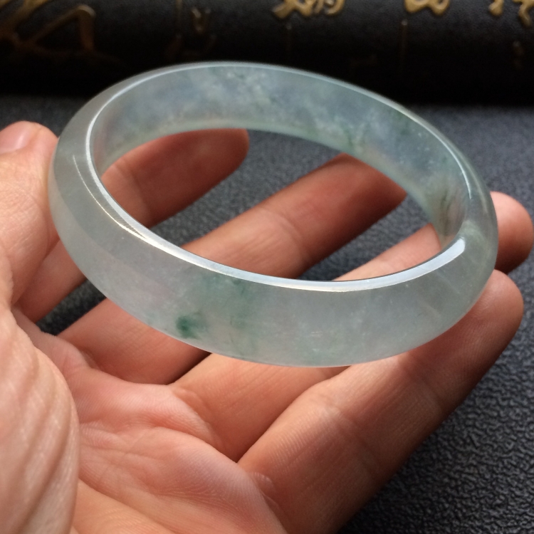 （超值推荐）冰种飘花手镯（55.8mm）