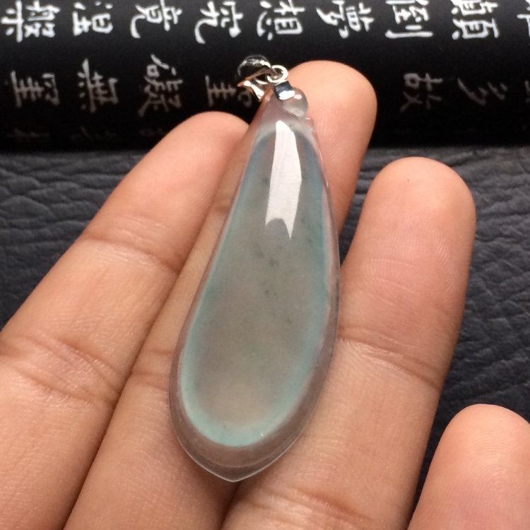 （超值推荐）冰种略飘花福瓜挂件（金扣）