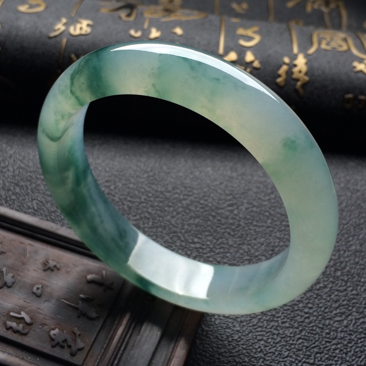 （超值推荐）冰种飘花手镯（56.9mm）