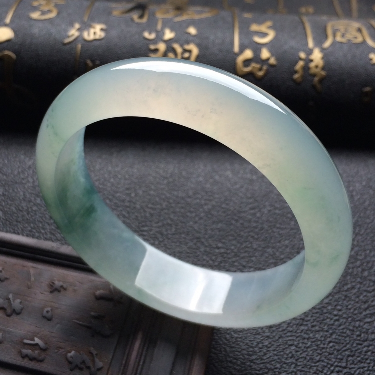 （超值推荐）冰种飘花手镯（57.9mm）