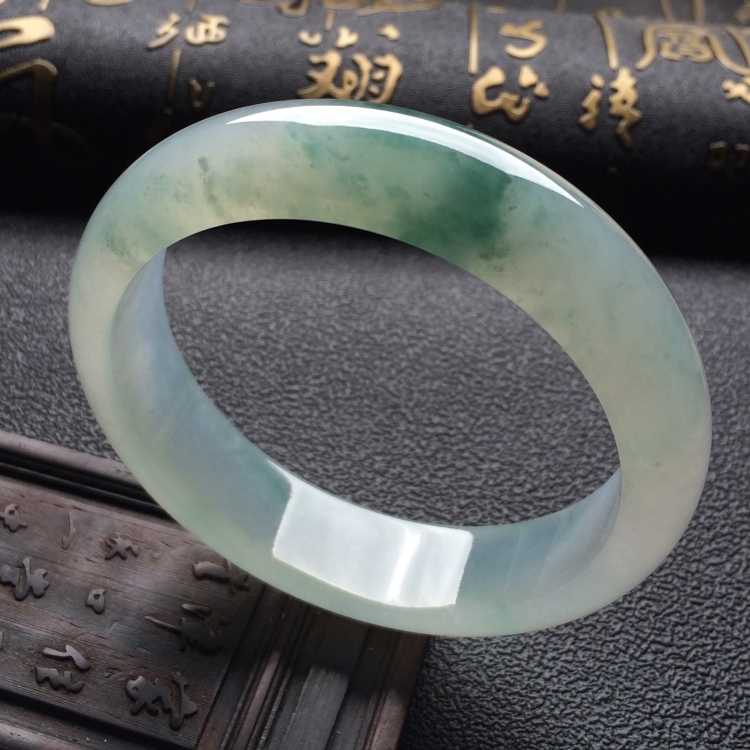 （超值推荐）冰种飘花手镯（57.9mm）