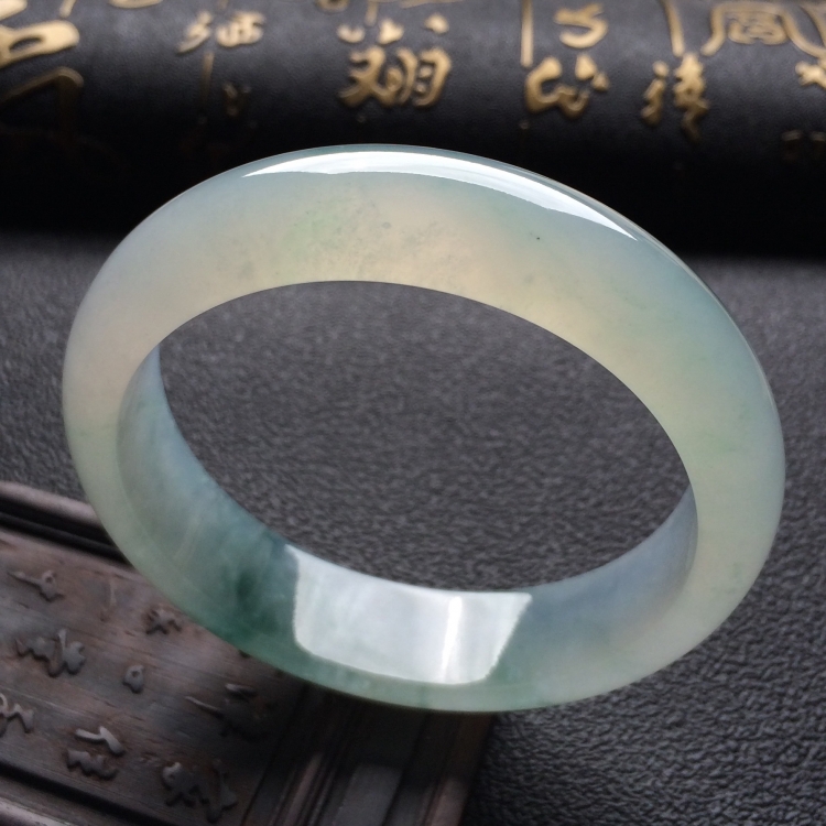 （超值推荐）冰种飘花手镯（57.9mm）