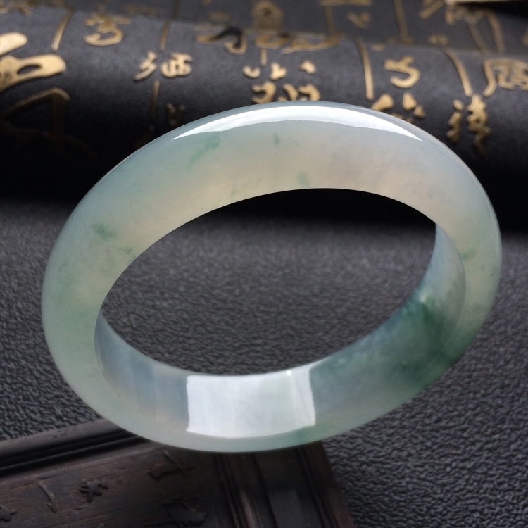（超值推荐）冰种飘花手镯（57.9mm）