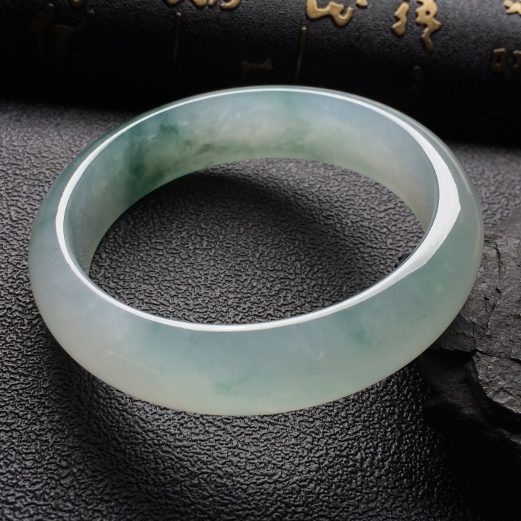 （超值推荐）冰种飘花手镯（57.9mm）