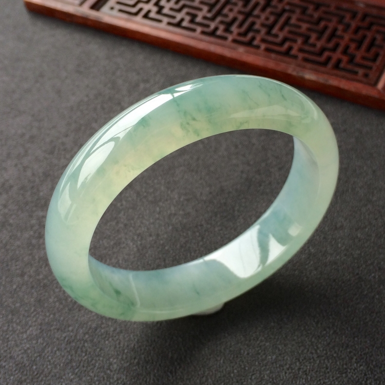 (超值推荐)冰种飘花手镯(56.2mm)