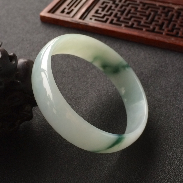(超值推荐)糯冰种飘花手镯(51.7mm)