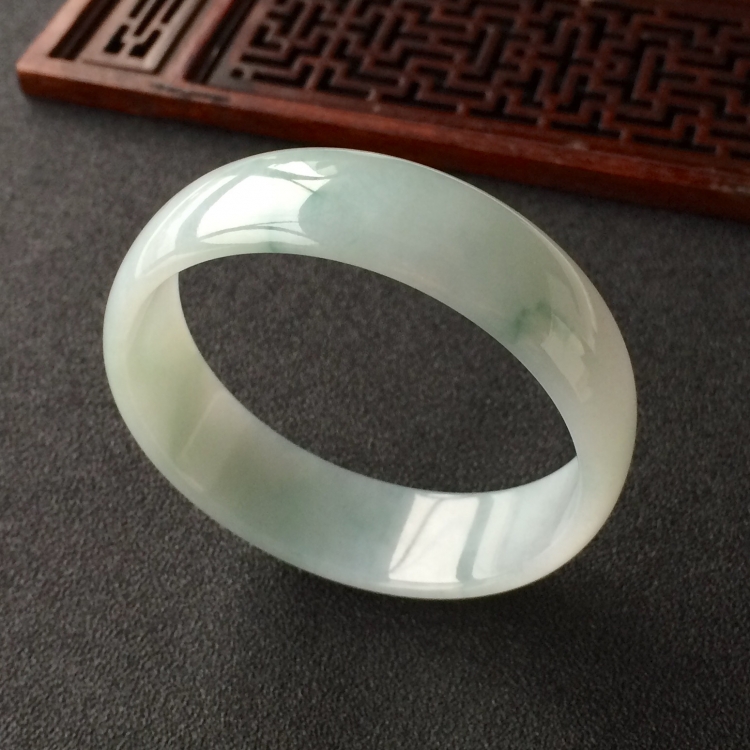 (超值推荐)糯冰种飘花手镯(50.2mm)