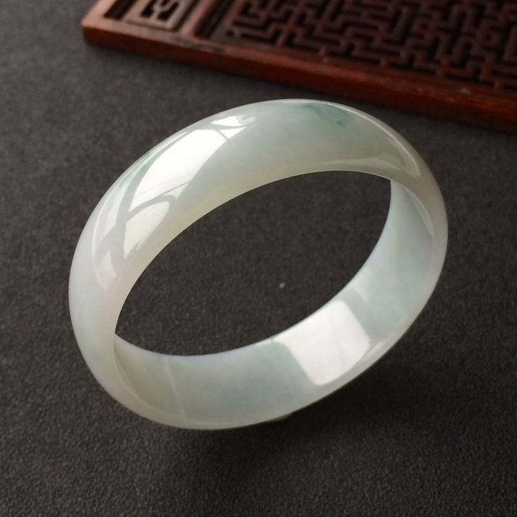 (超值推荐)糯冰种飘花手镯(50.2mm)