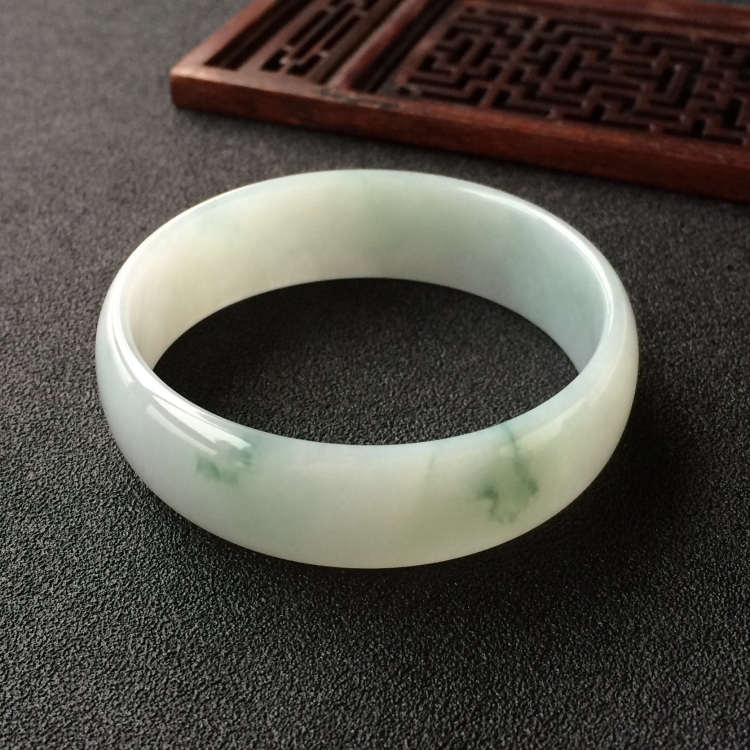 (超值推荐)糯冰种飘花手镯(50.2mm)
