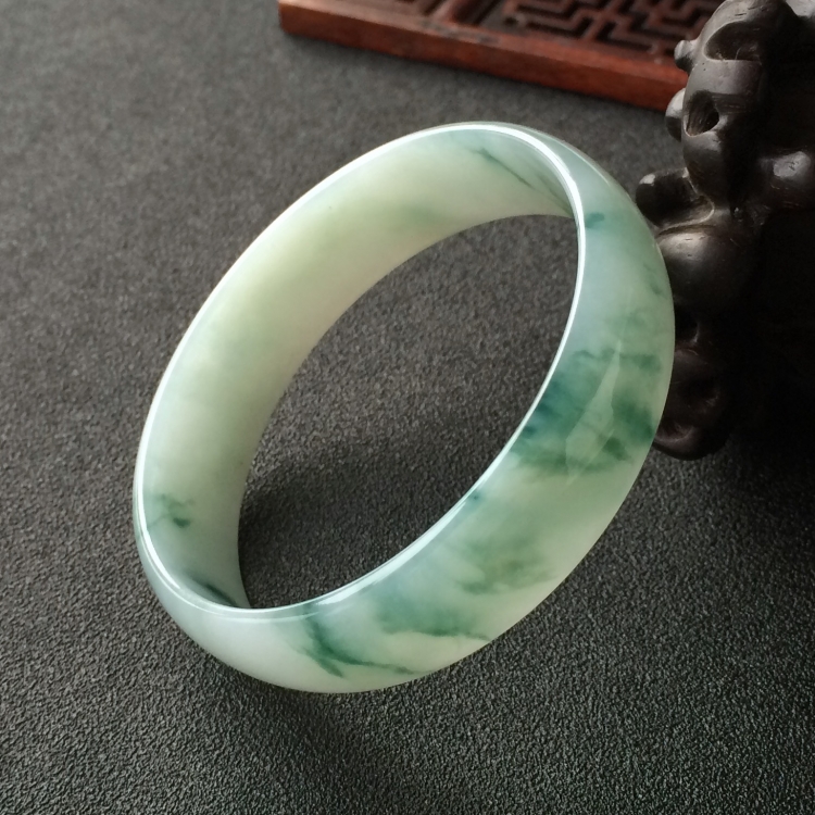 (超值推荐)糯冰种飘花手镯(52.5mm)
