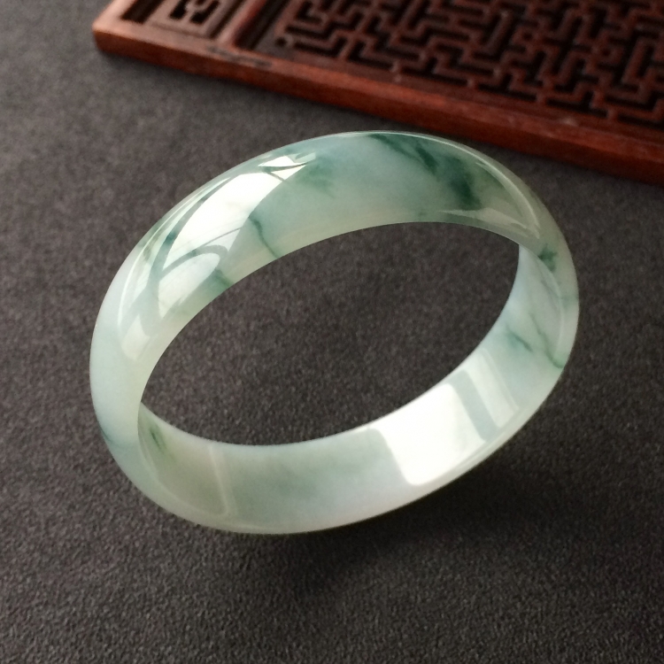 (超值推荐)糯冰种飘花手镯(52.5mm)