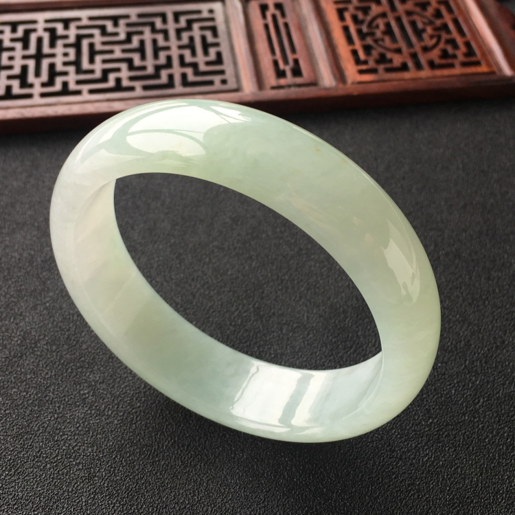 (超值推荐)糯冰种晴水手镯(59mm)