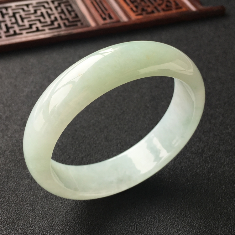 (超值推荐)糯冰种晴水手镯(59mm)