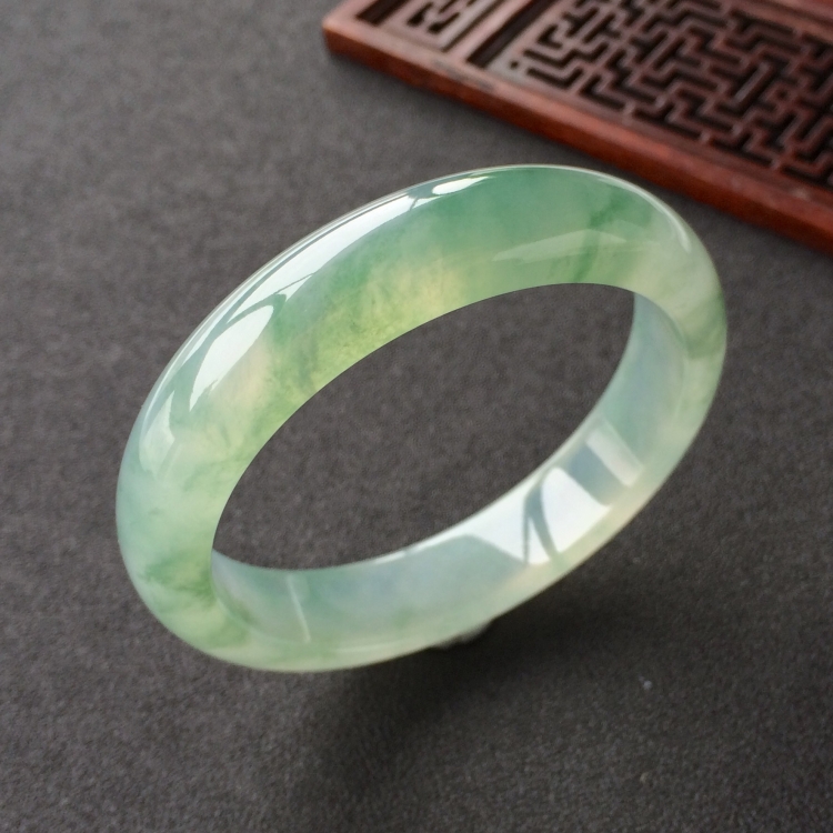 (超值推荐)冰种飘花手镯(56.5mm)