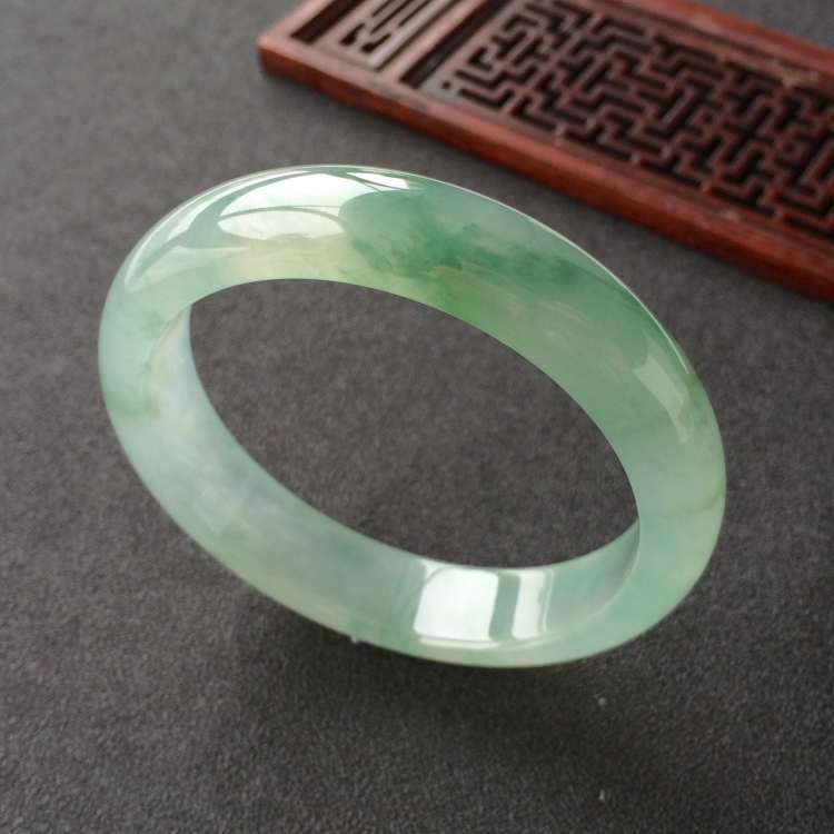 (超值推荐)冰种飘花手镯(56.5mm)