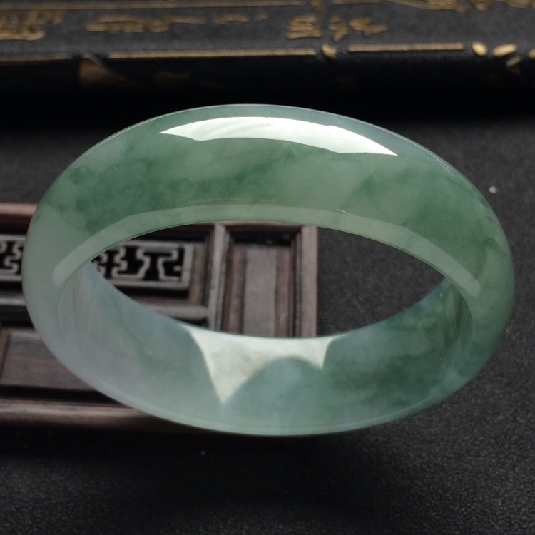 （超值推荐）糯冰 种飘花贵妃手镯（53.3mm-48.5mm）