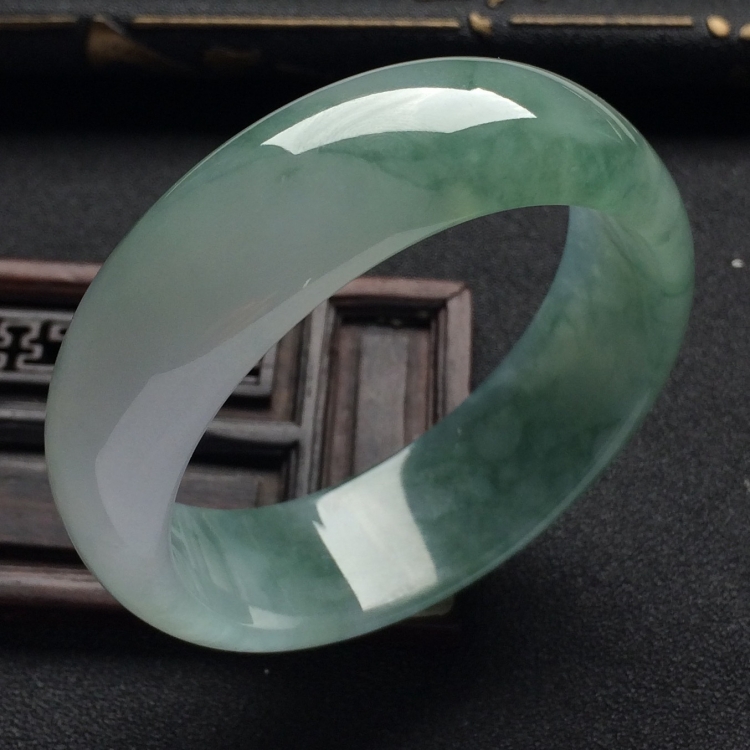 （超值推荐）糯冰 种飘花贵妃手镯（53.3mm-48.5mm）