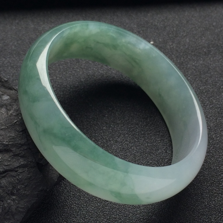 （超值推荐）糯冰 种飘花贵妃手镯（53.3mm-48.5mm）