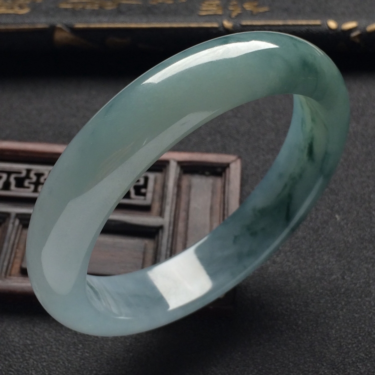 （超值推荐）糯冰种飘花手镯（57.6mm）