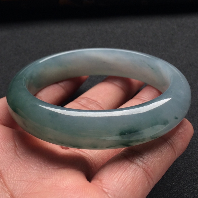 （超值推荐）糯冰种飘花手镯（57.6mm）