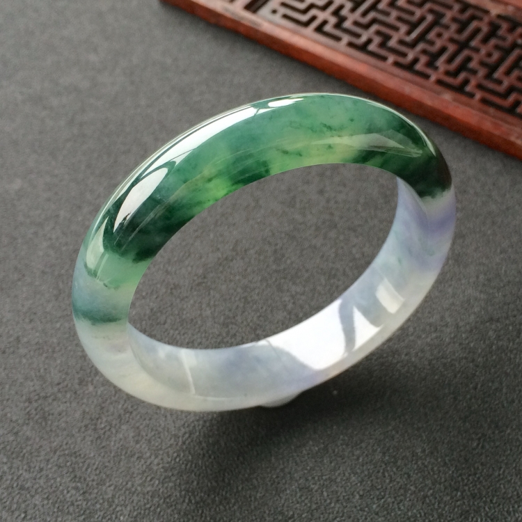 (超值推荐)冰种飘花略带紫罗兰手镯(56.2mm)