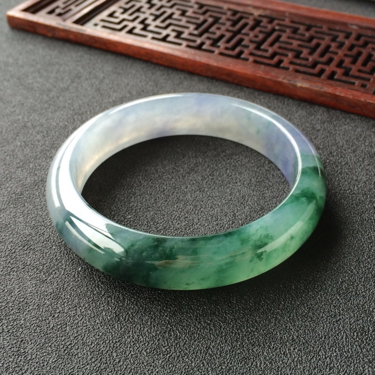 (超值推荐)冰种飘花略带紫罗兰手镯(56.2mm)