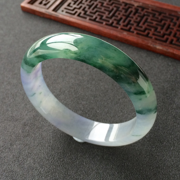 (超值推荐)冰种飘花略带紫罗兰手镯(56.2mm)