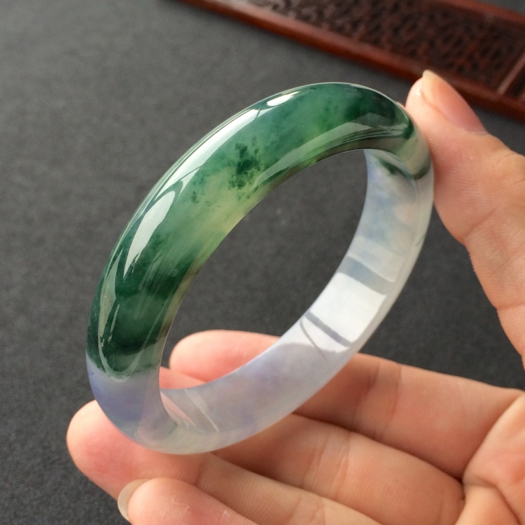 (超值推荐)冰种飘花略带紫罗兰手镯(56.2mm)