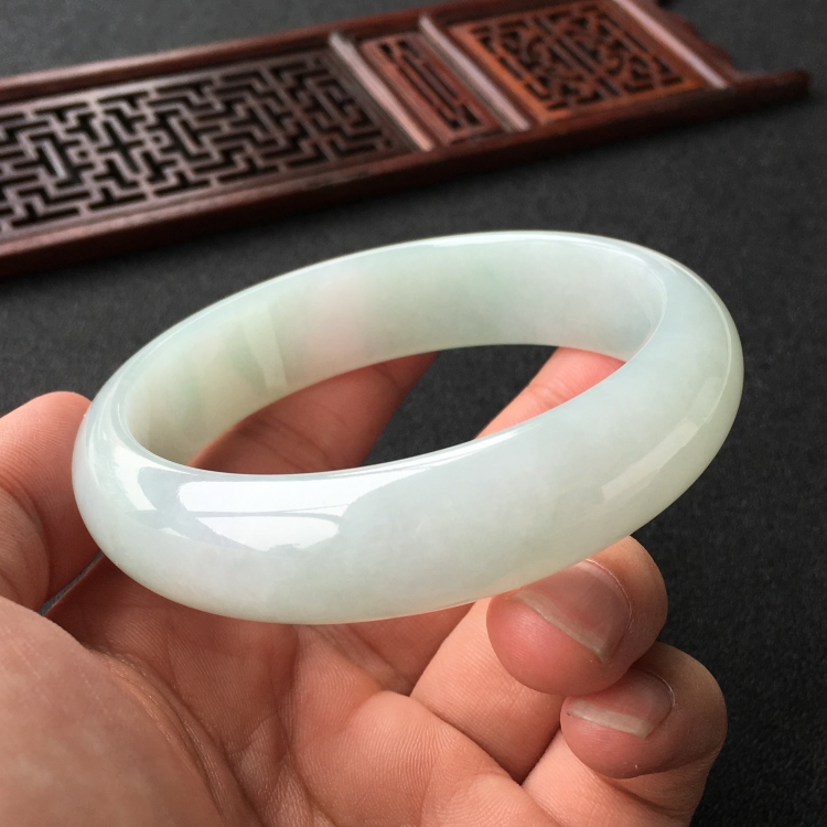 (超值推荐)糯冰种晴水手镯(60.6mm)