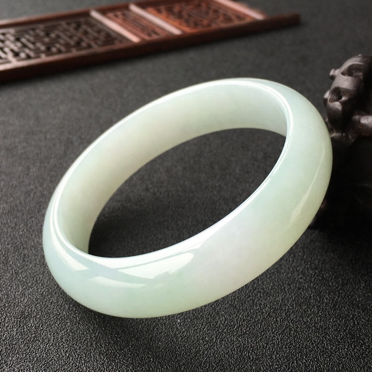 (超值推荐)糯冰种晴水手镯(60.6mm)