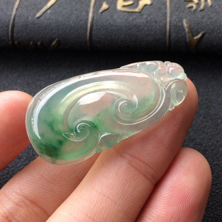 (超值推荐)冰种飘绿花如意挂件