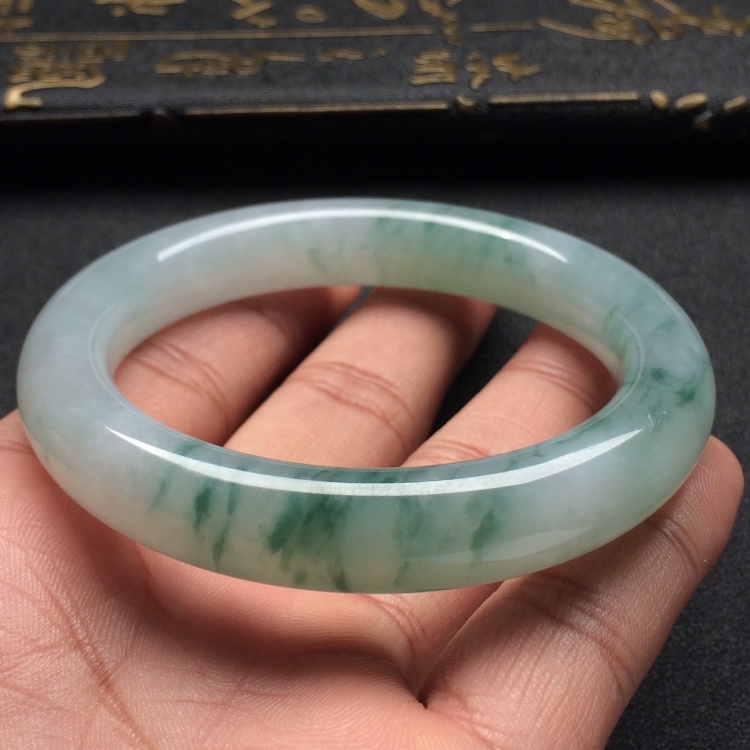（超值推荐）糯冰种飘花圆条手镯（56mm）