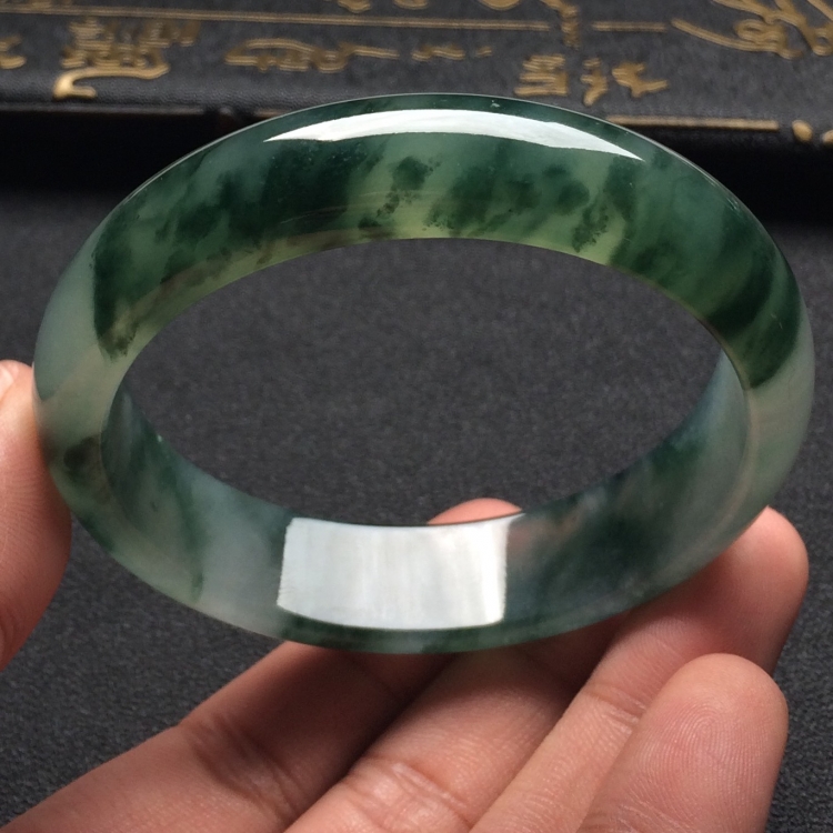 （超值推荐）冰种飘花手镯（58.4mm）